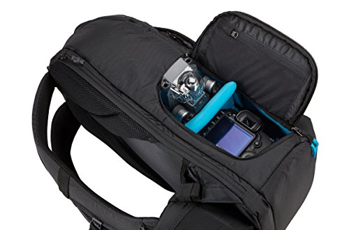 Thule TAC-106 Mochila Nylon Negro - Mochila para portátiles y netbooks (Nylon, Negro, Monótono, Unisex, 39,6 cm (15.6"), Bolsillo Frontal, Bolsillo Lateral), Única