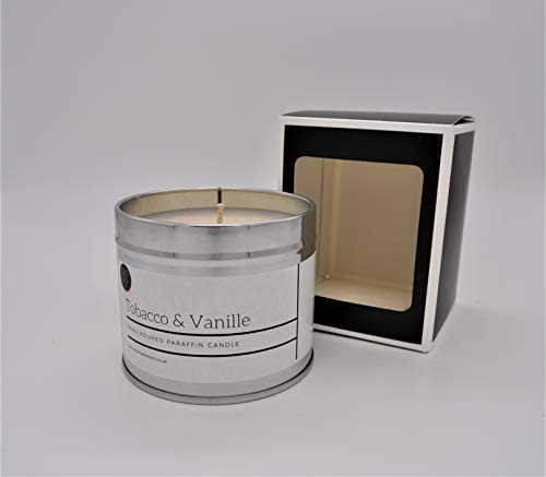 Vela aromática de parafina de tabaco y vainilla. Gran tiro de olor hecho con cera de grado prémium. Basado en fragancia popular