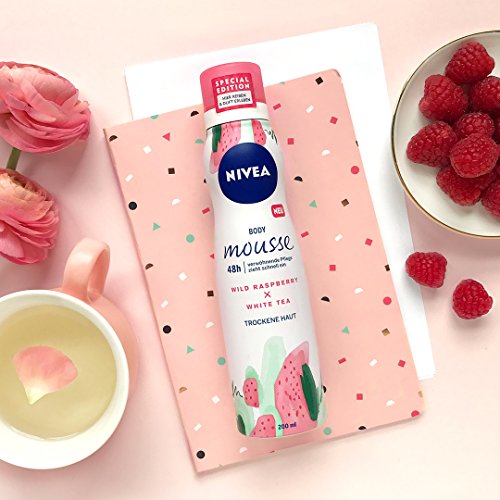 Nivea Cuerpo Mousse, frambuesa – Té Blanco, aroma para piel seca, dispensador, 3 Pack (3 x 100 ml)