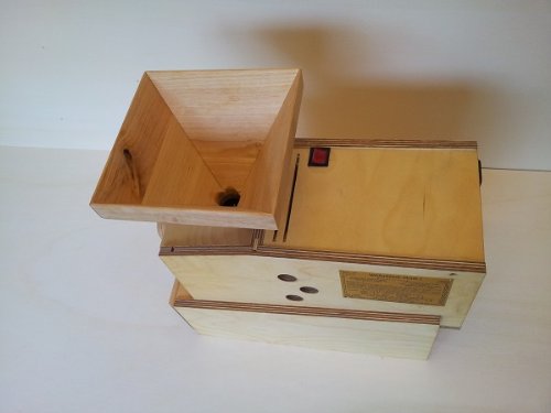 Widu I - Molinillo de cereales (madera de peral)