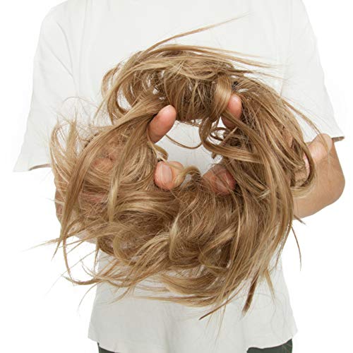 Moño Postizo Rizado Voluminoso Pelo Sintético Se Ve Natural Recogido Coletero Peinado Extensiones de Cabello Coleta Postiza Elegante para Mujer (Castaño Claro a Rubio Ceniza,45g)