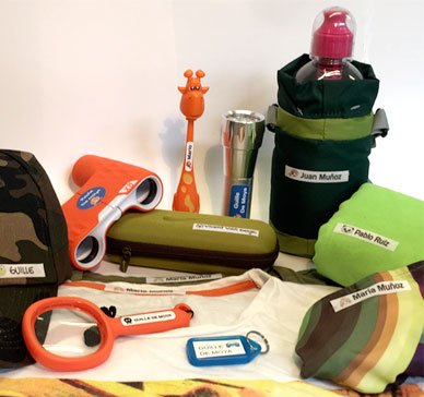 Pack de 146 etiquetas para marcar ropa y objetos. (Paleta 5) 50 etiquetas de tela + 84 etiquetas adhesivas + 12 etiquetas para zapatos + 1 llavero