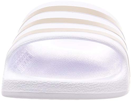 adidas Adilette Aqua, Chanclas Unisex Adulto, Footwear White Platin Metallic Footwear White, 43 EU