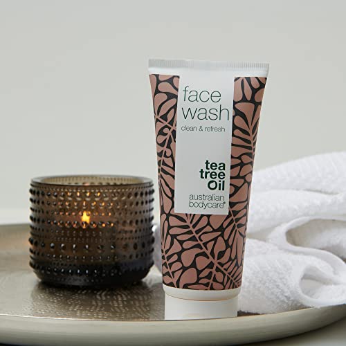 Face Wash de Australian Bodycare 100 ml |limpiador facial con aceite de árbol del té, para piel grasa, con espinillas y acné |Aceite natural de árbol del té australiano con 100% puro.