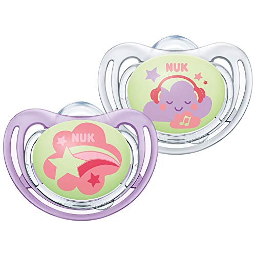 NUK Freestyle Night Dummy, 18-36 meses, Dummies con efecto luminoso, silicona BPA, nubes rosas, paquete de 2