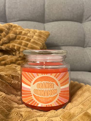 Bacana Candle - Vela Perfumada en Vaso - Vela Aromática en Frasco de Vidrio con Tapa - Vela Original para Regalo - 560 gramos - ± 100 Horas de Combustión - Orange Cinnamon - Naranja y Canela