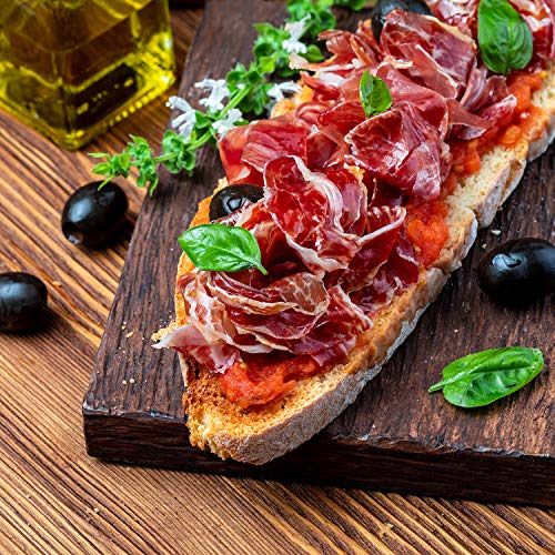 Cesta Gourmet Regalo - Lote Embutidos Gourmet - Embutidos Ibericos, Queso, Rizaditos de Pan Guapo, Mermelada de Pisto Vegana, Vino Tinto, Aceite Oliva Virgen Extra (Sin Lazo)