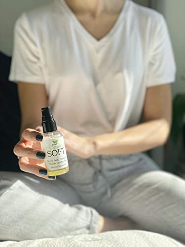 SOFT - Humectante para Cara y Cuerpo. Hidrata, Cura y Suaviza la Piel Seca con Vitamina E Antienvejecimiento, Almendra, Aguacate y Aceites Esenciales. La Mejor Alternativa a la Loción o Crema.