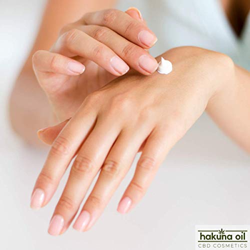 - Hakuna Oil Cosmetics - Crema de manos y pies con aceite de Cáñamo | 100 ml | Crema hidratante con Urea, Aloe Vera y CBD | hidrata, protege y repara la piel | 100% Orgánica, Ecológica BIO.