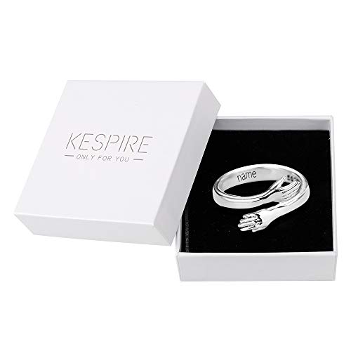 Anillo de abrazo personalizado, anillo de plata de ley 925 con nombre grabado, anillo abierto ajustable, pareja abrazándose, manos, anillo de dedo para mujer, mamá, día de la madre, cumpleaños