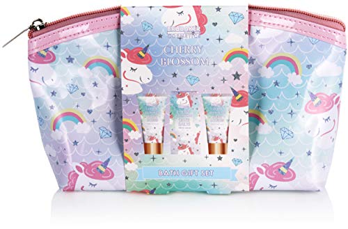 BRUBAKER Cosmetics Set de Baño y Ducha de Unicornio de 4 Piezas - Cherry Blossom - Set de Regalo con Aroma a Flor de Cerezo - en Bolsa de Cosmética