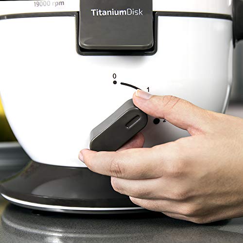 Cecotec Licuadora para Frutas y Verduras StrongTitanium 19000. 650W Potencia, 19000 rpm de Velocidad, Recubrimiento de Titanio en el Disco, Canal de Entrada XL, Color Blanco