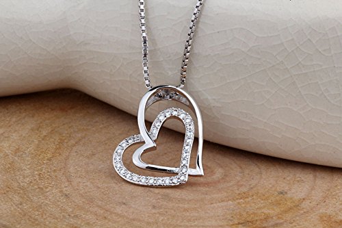 EMPATHY JEWELS Colgante Mujer Corazon Plata De Ley 925, Regalo romántico para Ella – Regalos Originales para Mujer Joven con Rosa Roja eterna para dia de la madre.