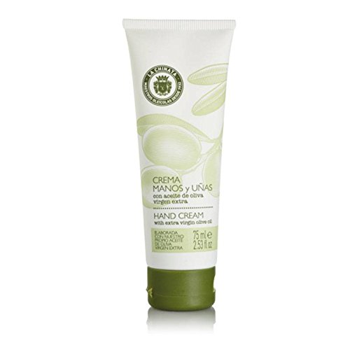 Estuche de cosmética con crema de pies y codos, crema de manos y uñas, gel de baño, bodymilk corporal y pastilla de jabón para regalar