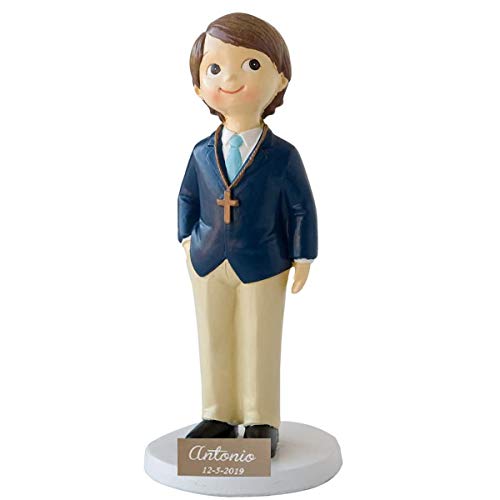 Figura para comunión niño con americana y cruz. Figura PERSONALIZADA con placa Grabado