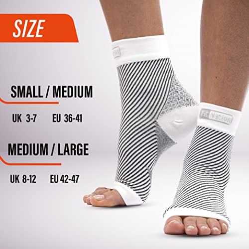 FIT NATION Calcetines compresivos para mujer y hombre. Ideal para el alivio de fascitis plantar y el soporte del tobillo. 2 pares de calcetines compresivos por pack. Blanco