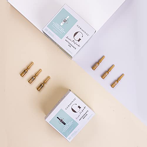 Germinal Acción Profunda - Sérum Facial Antioxidante de Noche, Ilumina, Reduce las Manchas y Previene el Envejecimiento, con Extracto de Ciruela de Kakadu y Vitamina E - 30 Ampollas de 1ml
