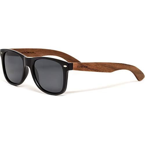 GOWOOD Gafas de sol para hombre y mujer con patillas de madera de nogal y cristales negros polarizados