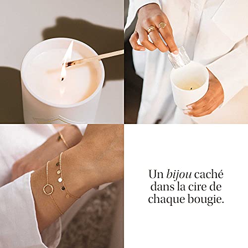 MY JOLIE CANDLE | Vela Perfumada Ámbar (El Bosque de Oriente) con joya en su interior | Pulsera Dorada | 50h de combustión | Cera vegetal 100% natural | 250g