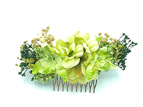 PEINETA DE FLORES CORONA DE FLORES COLOR VERDE PISTACHO.(17X6cm) HECHO A MANO EN FLORES DE TELA Y FLORES PRESERVADAS. PIEZA UNICA. AB-0002