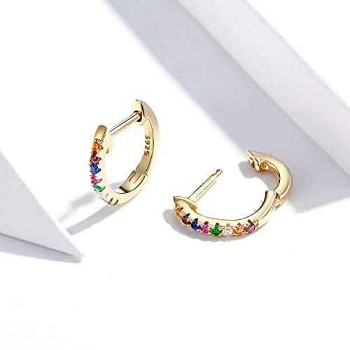 Qings pendiente Chapado en oro colorido huggie Plata de ley 925 Zirconia cúbica delicada con incrustaciones para Regalos para mujeres y niñas