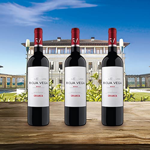 Rioja Vega - Vino Tinto Rioja Crianza - Estuche de 3 Botellas x 750 ml - D.O. Rioja - Tempranillo y Graciano - 12 Meses en Barricas de Roble Americano