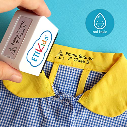 Sello personalizado con nombre e icono para marcar ropa de niños. Sello automático con tinta incluida, apta para marcar sobre textil y objetos como libros, tarjetas, juguetes, etc.