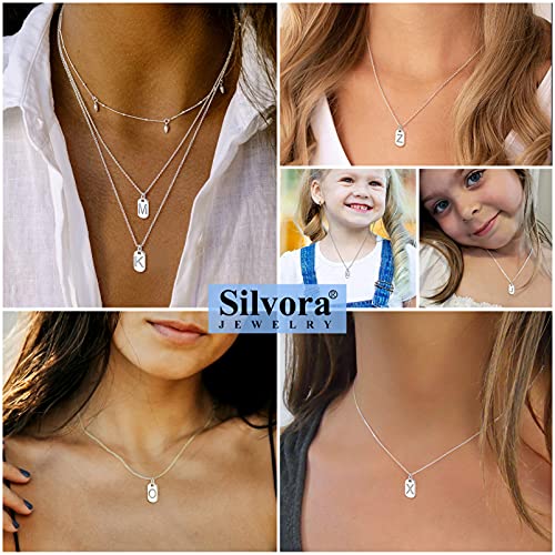 Silvora Collar de Letra Plata Colgante Mini Chapa de Identidad, Letra D para Colgante Inicial de Nombre Cumpleaños Regalo