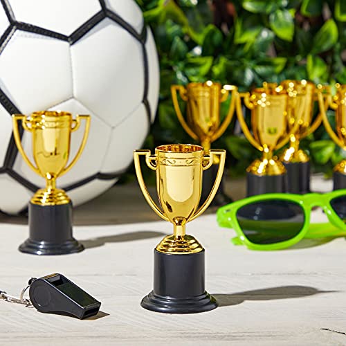Trofeos para Premios Juvale - Paquete de 25 Copas de Plástico doradas como Trofeo para torneos deportivos, competiciones y fiestas, 5 cm x 10 cm x 5 cm