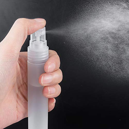 BENECREAT 12 Pack 20ml Botella de Plástico Esmerilada Vacía de Aerosol de Niebla Rellenable con 4 Embudos， 4 Pipetas, y 2 Bombas de Plástico para Aceites Esenciales, Productos de Belleza Orgánicos