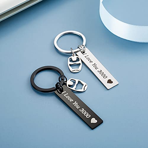 Juego de 2 llaveros con letra grabada I Love You 3000 para hombres mujeres niños niñas, llavero con colgante de calavera de acero inoxidable, regalo para pareja, pareja cumpleaños BFF