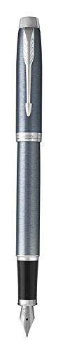PARKER IM, pluma estilográfica de color gris azulado claro, con plumín mediano y recambio de tinta azul, en blíster (1975551)