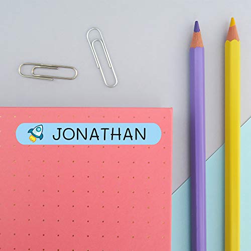 50 Etiquetas Adhesivas Personalizadas, de 6 x 1 cms, para marcar objetos, libros, fiambreras, etc. Color Amarillo Basico