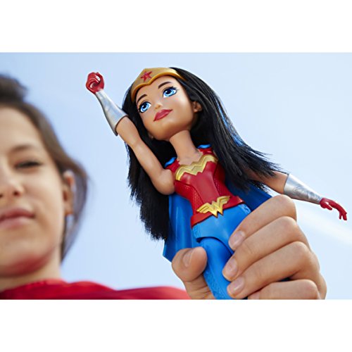 DC Super Hero Girls - Wonder Woman, muñecas Entrenamiento (Mattel DMM24)