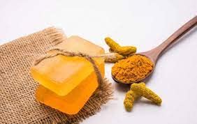 Gel Jabon sólido de Curcuma para cuerpo y rostro artesanal y ecológico - 100% natural y vegano. Sin sulfatos ni parabenos.