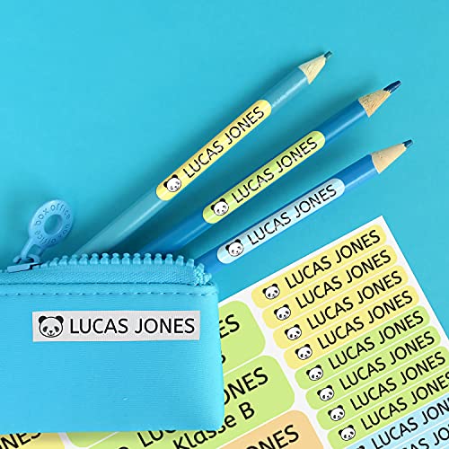 155 pegatinas personalizadas para marcar ropa y objetos. 100 Etiquetas de tela termoadhesiva para planchar en la ropa + 55 etiquetas adhesivas para objetos resistentes al agua. Nombre personalizado.